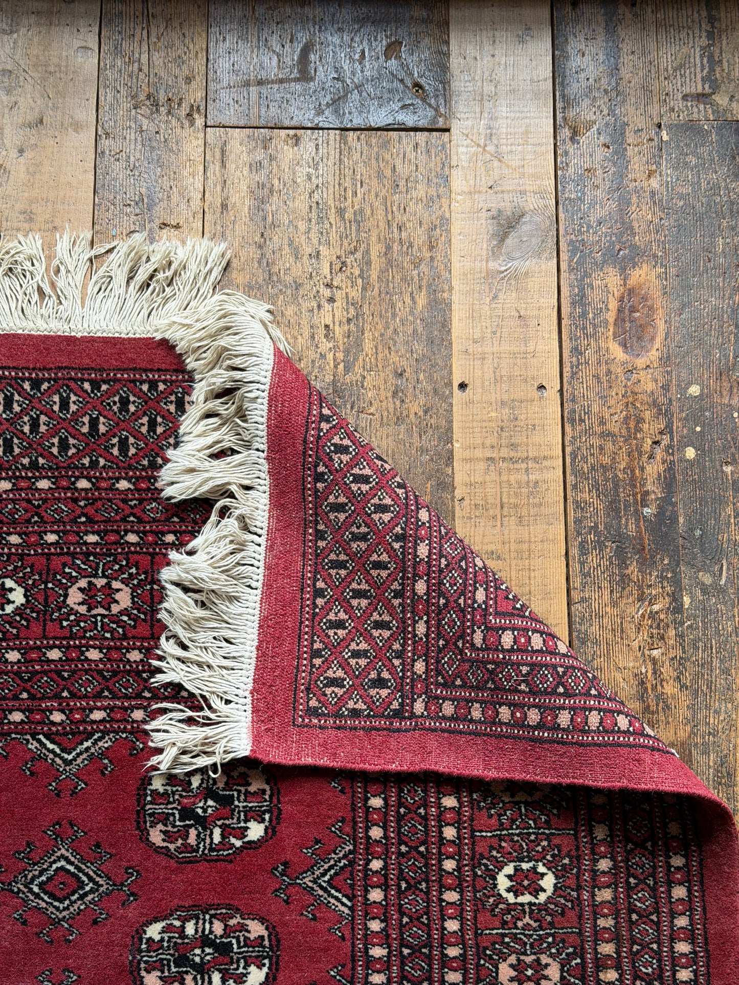 Pakistani Wool Rug - Traditional Bokhara Design